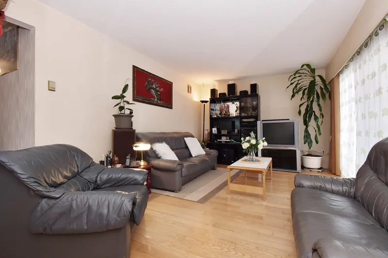 281C 8635 120 STREET - photo 4 of 19