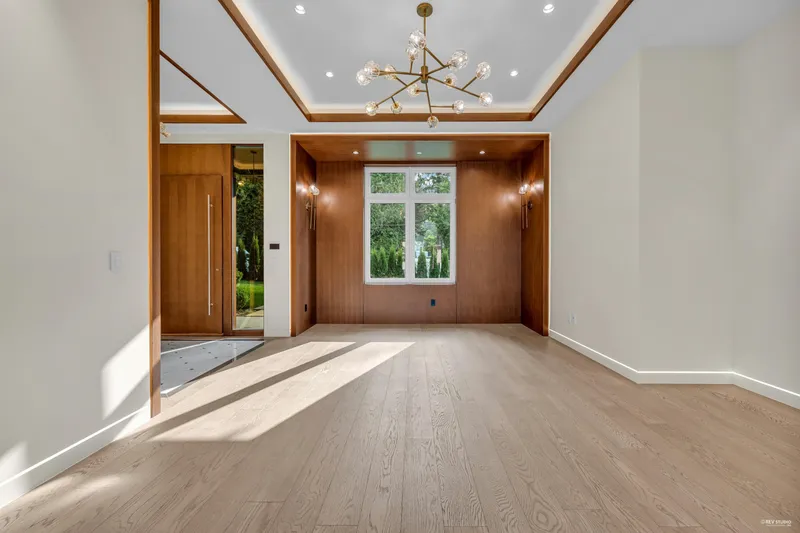 4465 WALLACE STREET - photo 4 of 25