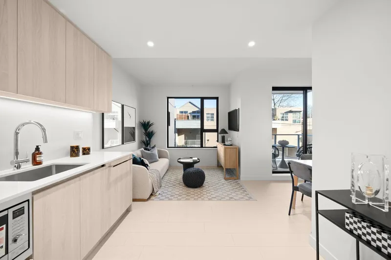 212 4928 QUEBEC STREET - photo 3 of 19